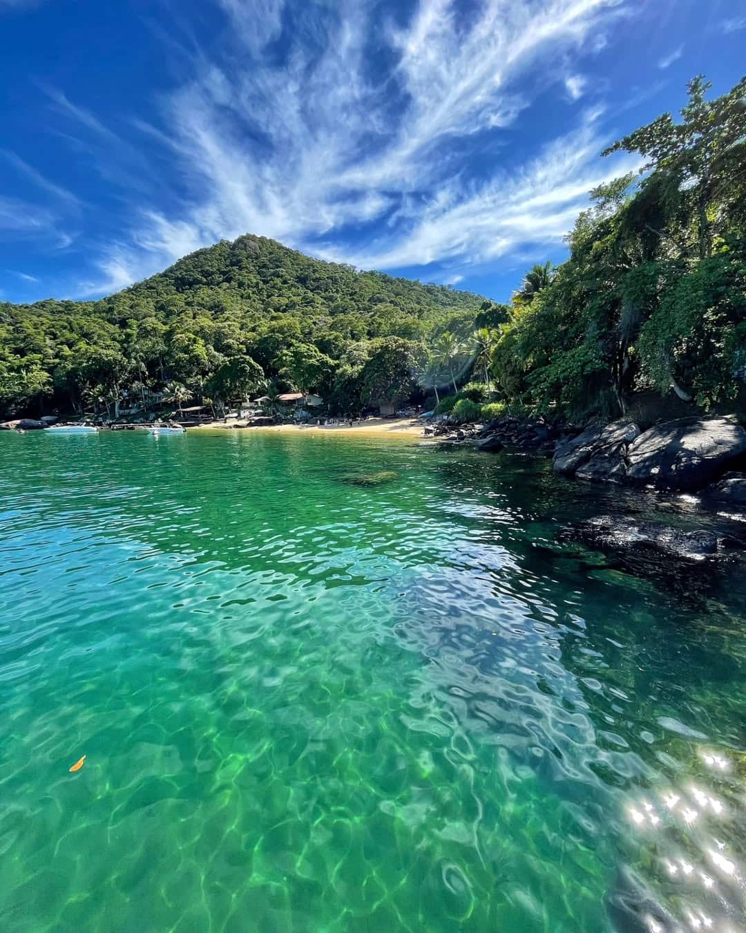 Praia de Araçatiba, Ilha Grande Praia de Araçatiba, Ilha Grande