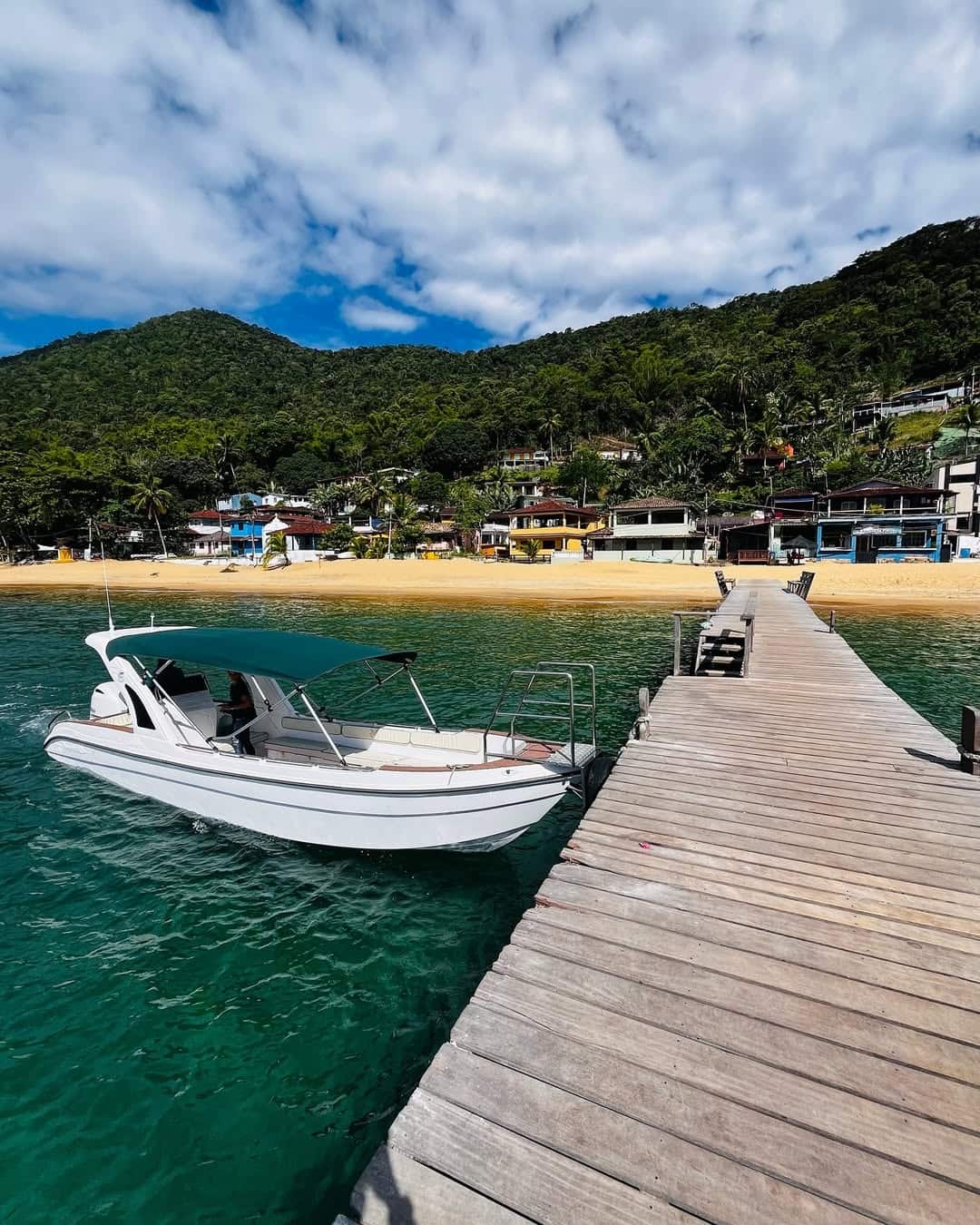 Praia de Araçatiba, Ilha Grande Praia de Araçatiba, Ilha Grande